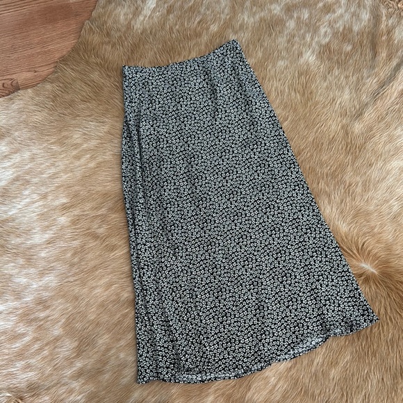 Reformation Floral Black and White Women's Skirt - Picture 3 of 7